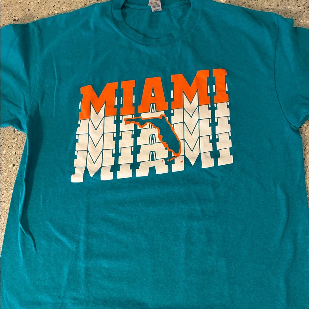 Gildan Teal T-Shirt with Orange Graphic